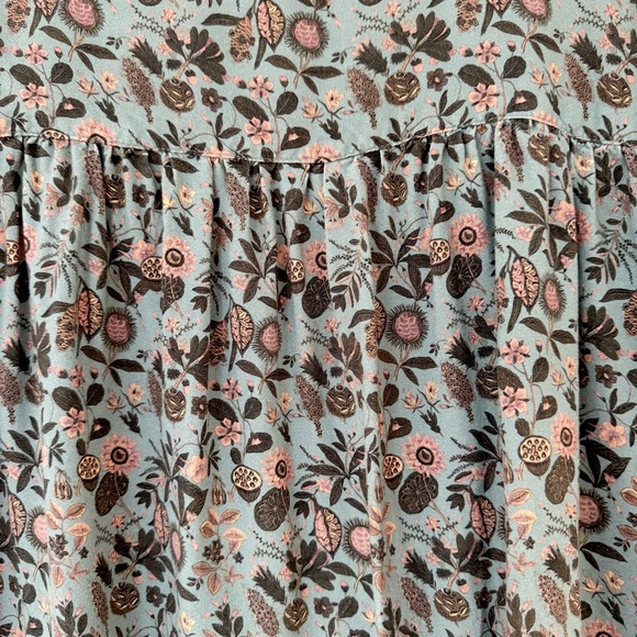 Natural Life Dara V-Neck Floral Tunic Dress in Sage Brown Hem, Size M - Picture 12 of 13